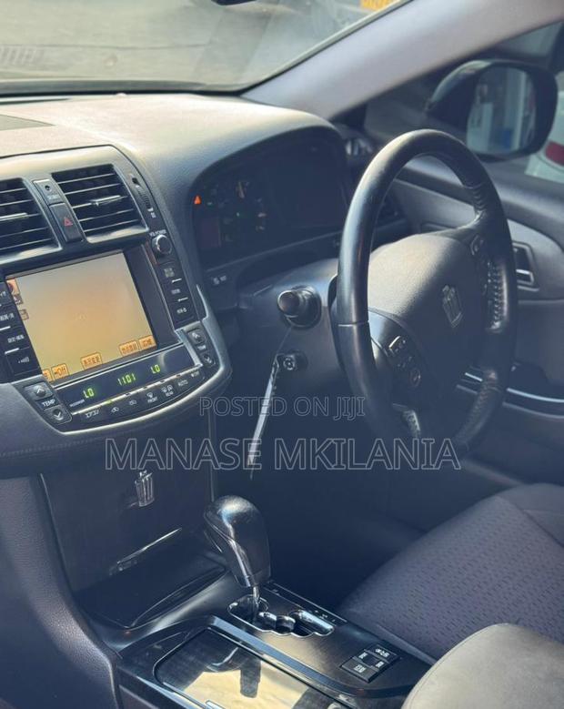 Toyota Crown 2009 Black