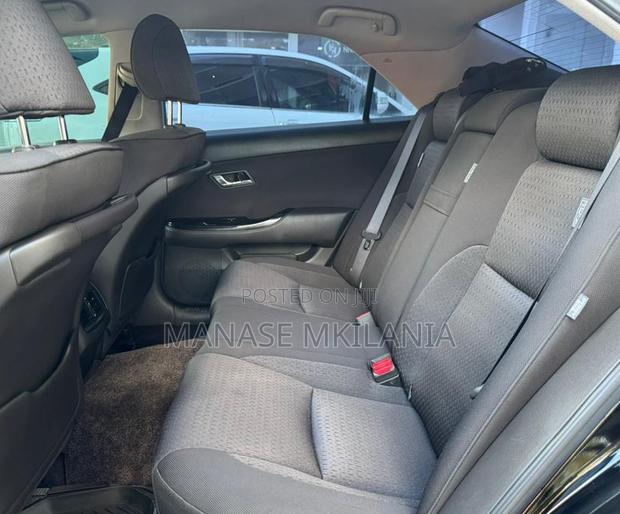 Toyota Crown 2009 Black
