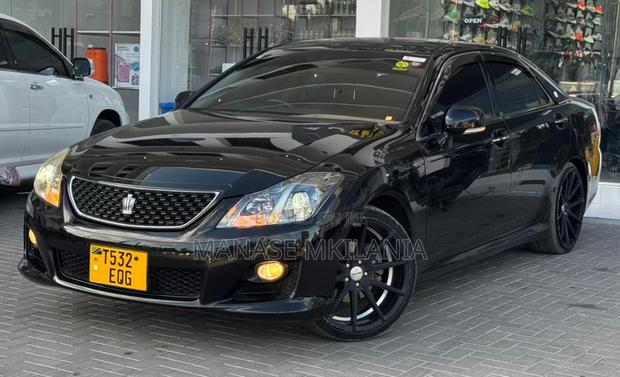 Toyota Crown 2009 Black
