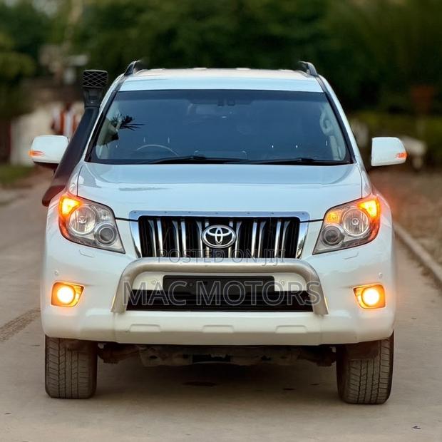 Toyota Land Cruiser Prado 3.0 TD 2010 White