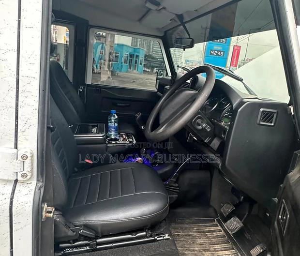Land Rover Defender 2015 White
