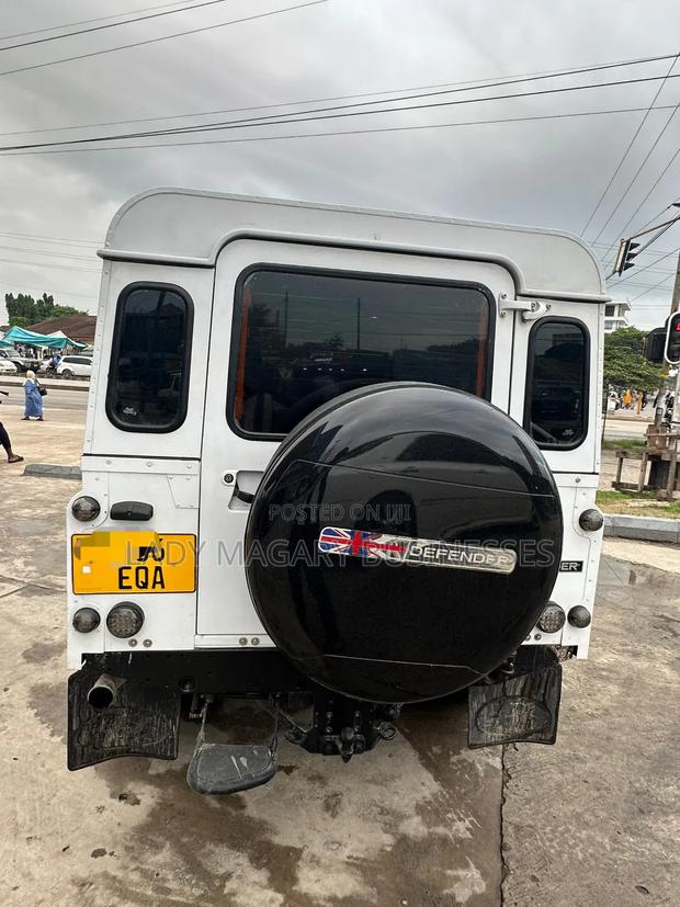 Land Rover Defender 2015 White