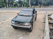 Toyota Hilux 2004 Black for sale