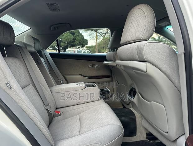 Toyota Crown 2008 White