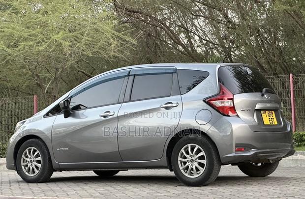 Nissan Note 1.2 Hybrid 2017 Gray