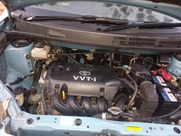 Toyota Raum 2002 Blue