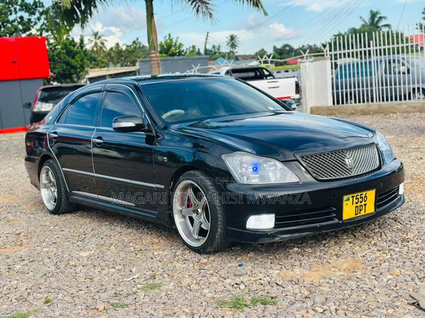 Toyota Crown 2009 Black