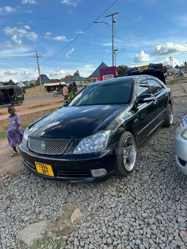 Toyota Crown 2009 Black
