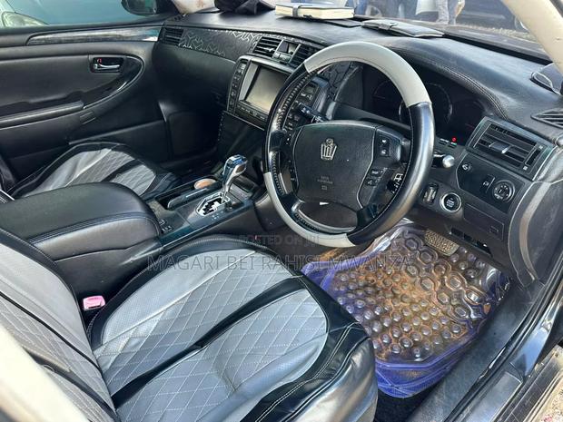 Toyota Crown 2009 Black
