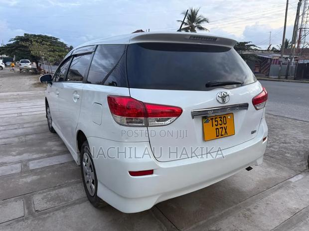 Toyota Wish 2011 White