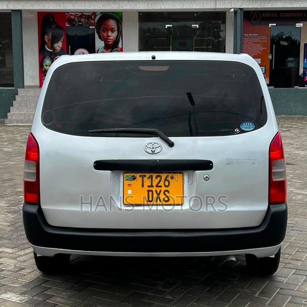 Toyota Probox 2004 Silver