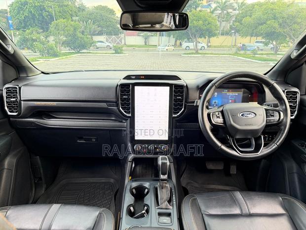 Ford Ranger Wildtrak 2023 Gray