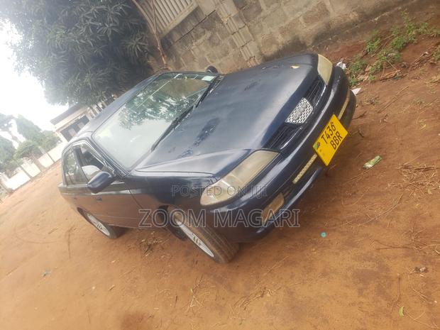 Toyota Carina 2001 Black