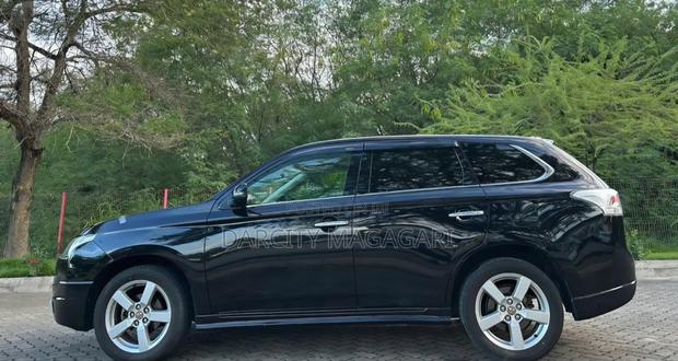 Mitsubishi Outlander 2014 Black