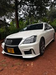 Toyota Crown Royale 2005 White for sale
