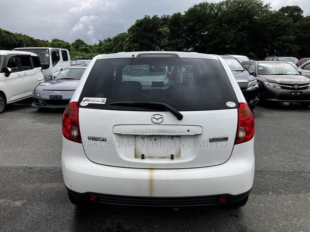 Mazda Verisa 2006 Pearl