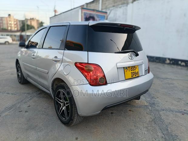 Toyota IST 2006 Silver