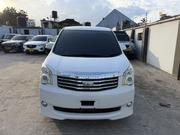 Toyota Noah 2.0 143hp FWD (7 Seater) 2012 White for sale