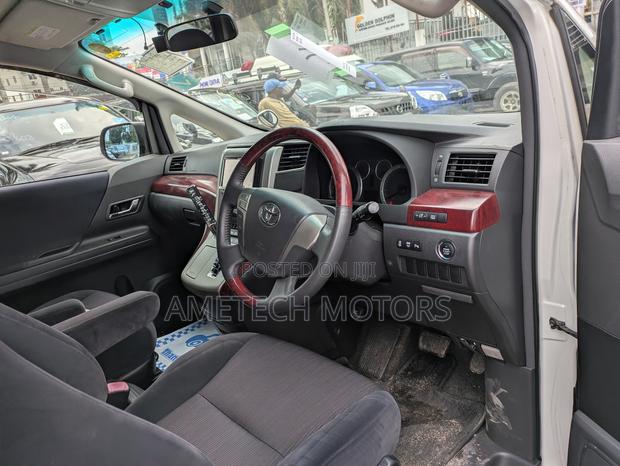 Toyota Alphard 2011 White
