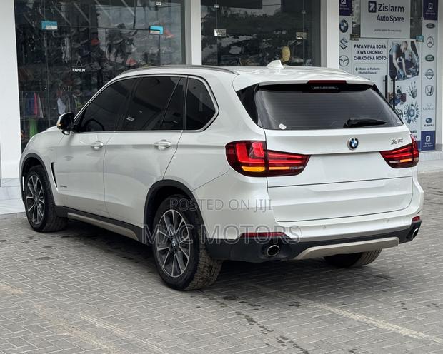 BMW X5 xDrive35d 4dr SUV AWD (3.0L 6cyl Turbodiesel 8A) 2015 White
