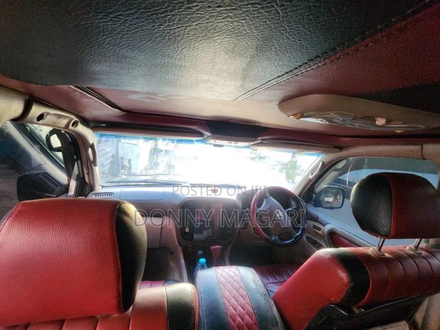 Toyota Land Cruiser 2001 Black