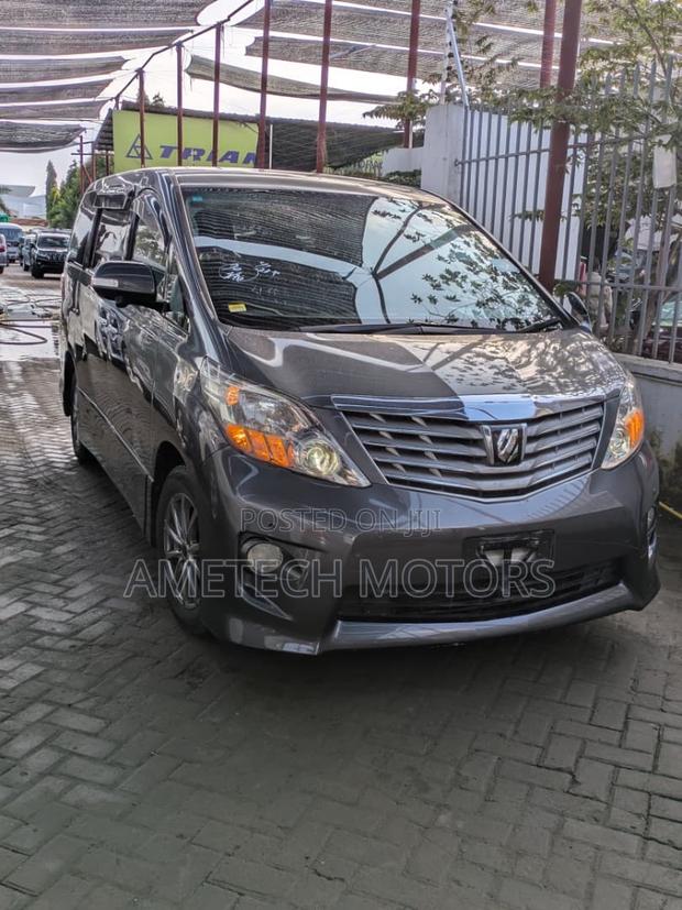 Toyota Alphard 2011 Gray