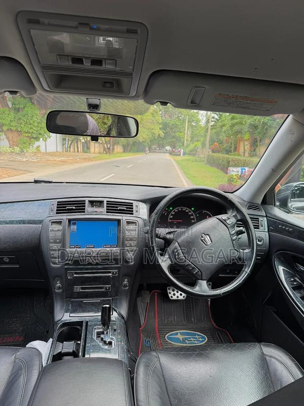 Toyota Crown 2007 Gray