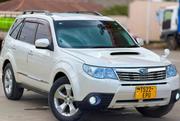 Subaru Forester 2010 White for sale