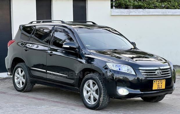 Toyota Vanguard 2010 Black