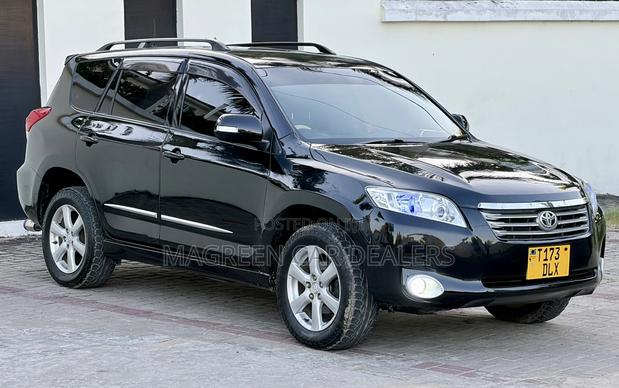 Toyota Vanguard 2010 Black