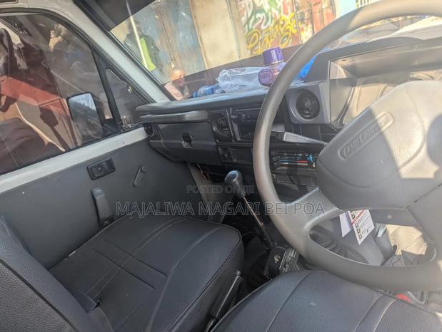 Toyota Land Cruiser Prado 2004 White