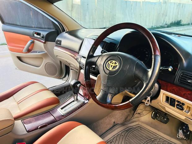 Toyota Premio 2004 Silver
