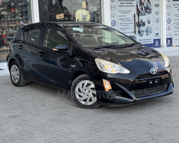 Toyota Aqua 2015 Black