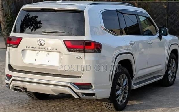 New Toyota Land Cruiser 2025 White