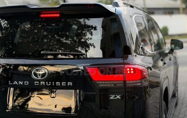 New Toyota Land Cruiser 2025 Black