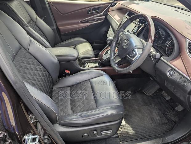 Toyota Harrier 2016 Maroon