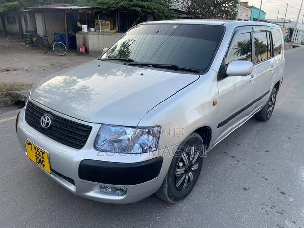 Toyota Succeed 2006 Silver