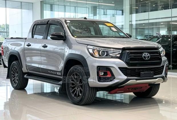 Toyota Hilux 2019 Silver