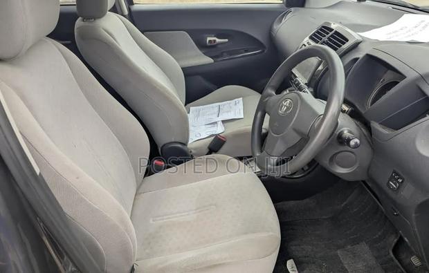 Toyota IST 2009 Gray
