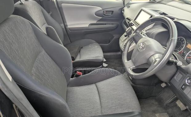 Toyota Wish 2011 Black
