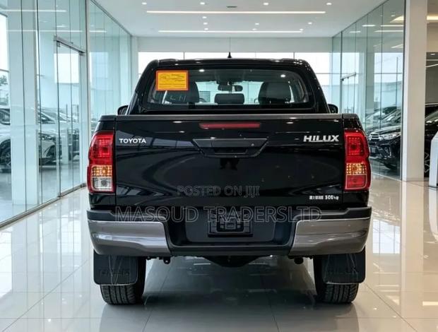 Toyota Hilux 2023 Black