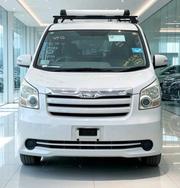 Toyota Noah 2010 White for sale