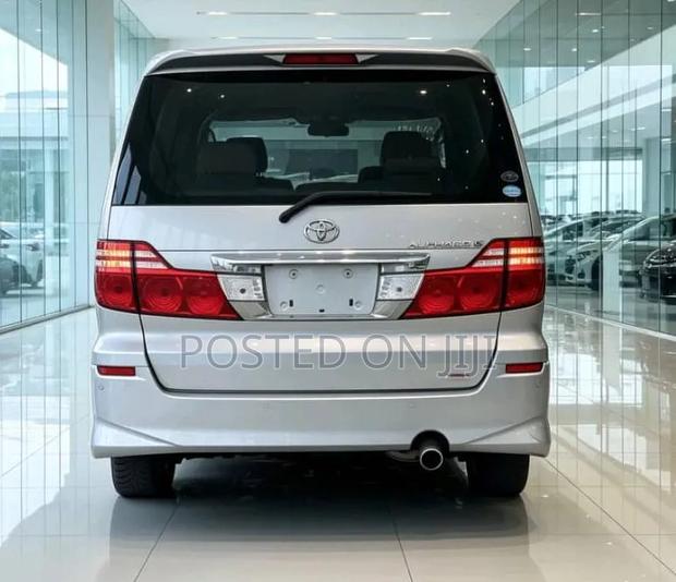 Toyota Alphard 2005 Silver