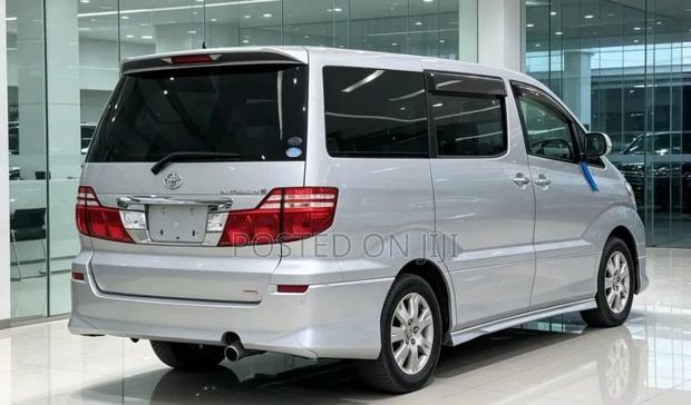 Toyota Alphard 2005 Silver