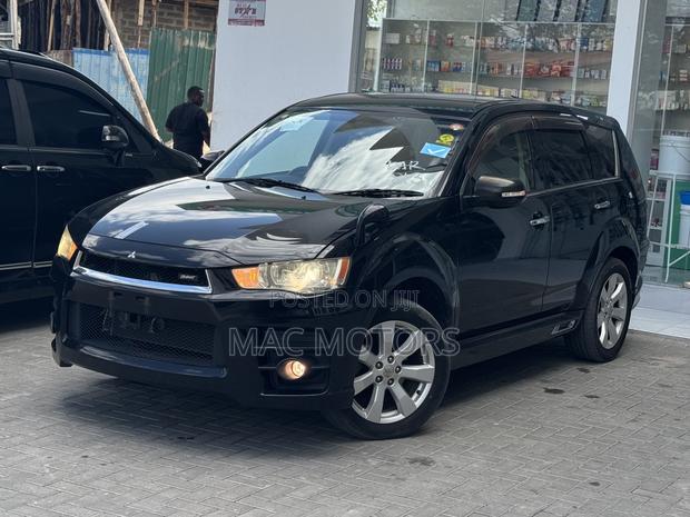 Mitsubishi Outlander 2012 Black