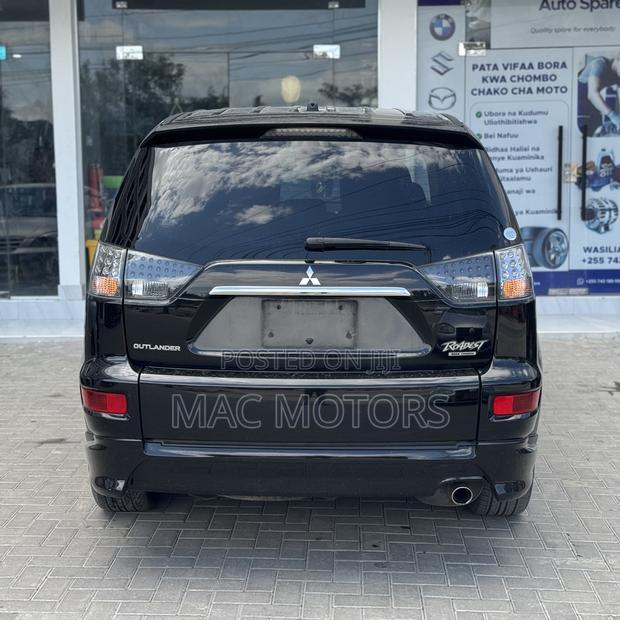 Mitsubishi Outlander 2012 Black