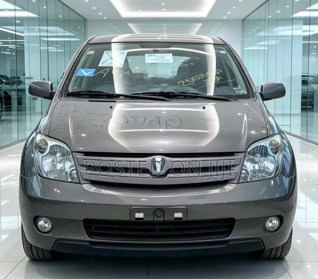 Toyota IST 2004 Gray