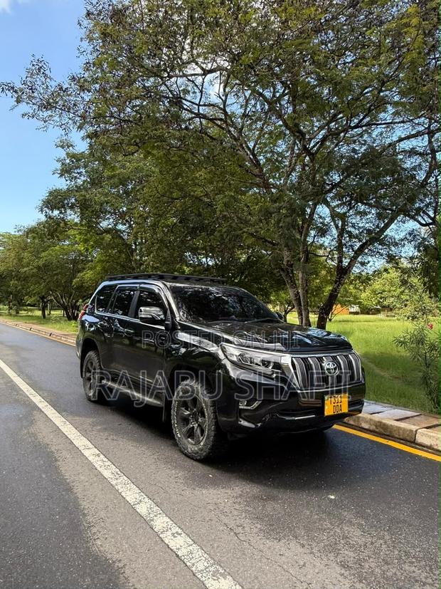 Toyota Land Cruiser Prado 2.7 i 2013 Black