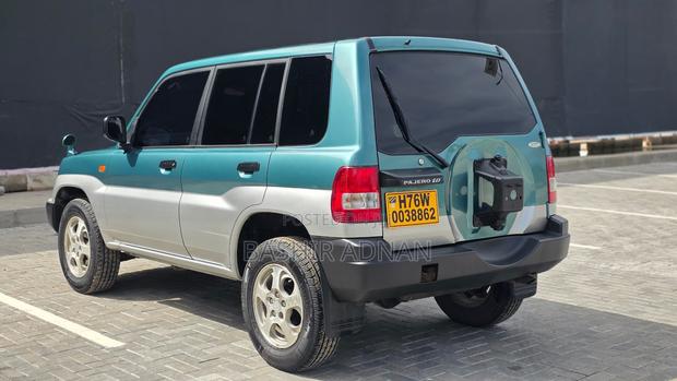 Mitsubishi Pajero 1999 Green