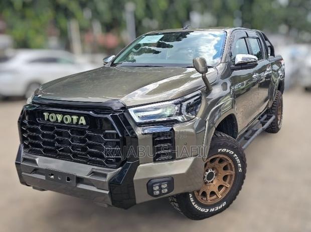 Toyota Hilux Revo Double Cab Deisel 2.4 AWD 2021 Green